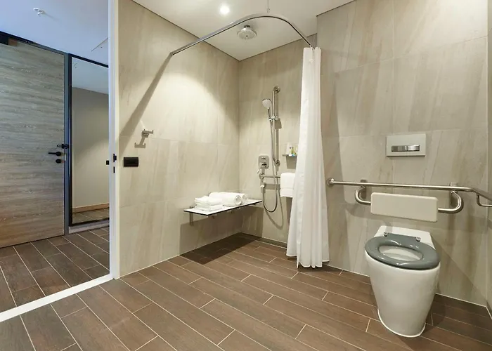 King Room Mobility accessible