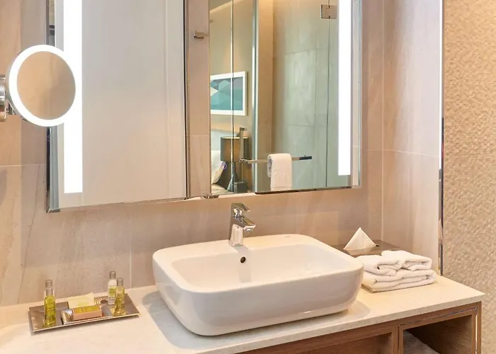Deluxe Upper Floors Room