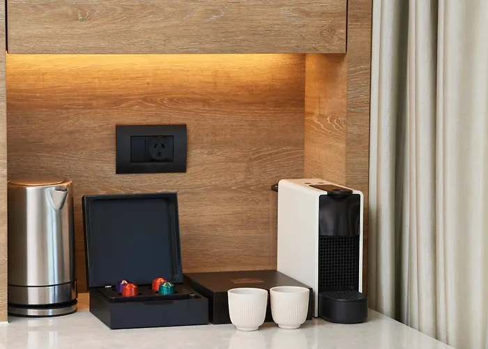 Corner King Room