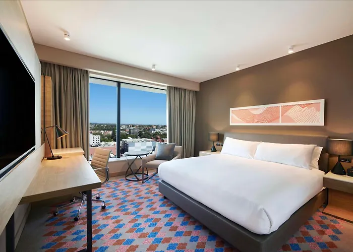 Corner King Room